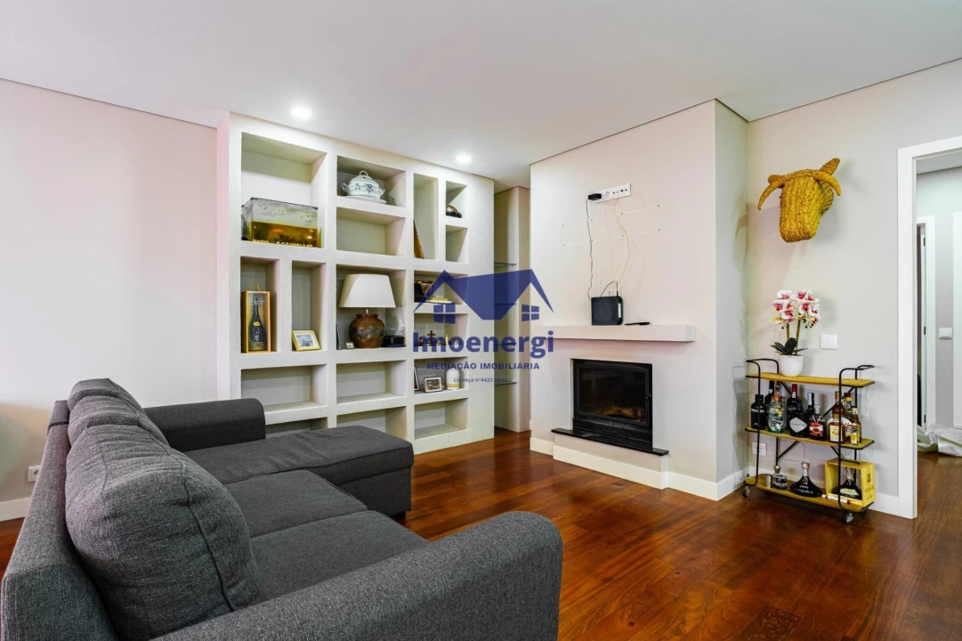Apartamento T4 para Venda em Mindelo Foto 10