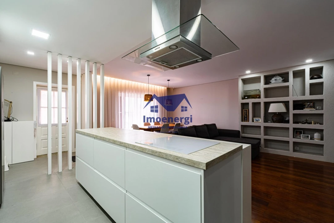 Apartamento T4 para Venda em Mindelo Foto 14