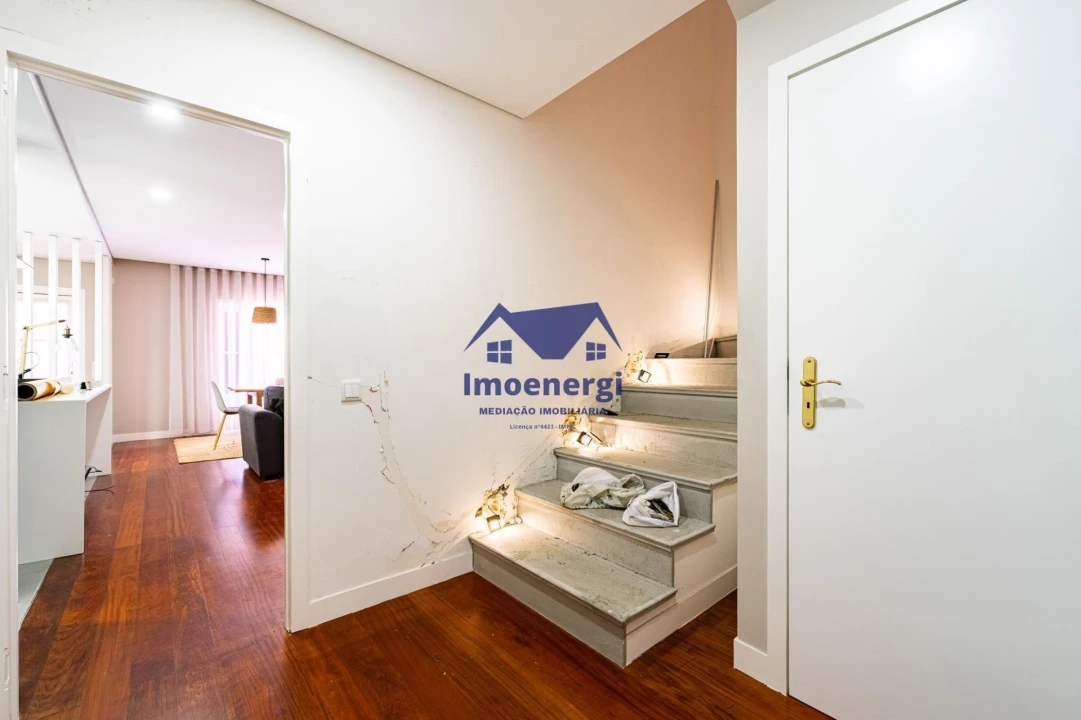 Apartamento T4 para Venda em Mindelo Foto 8