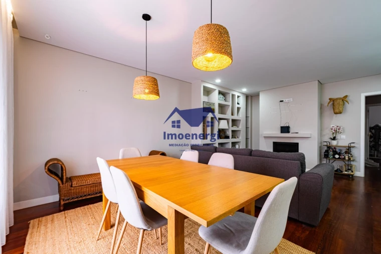 Apartamento T4 para Venda em Mindelo Foto 17