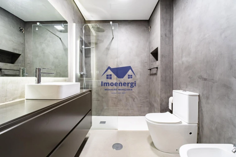 Apartamento T4 para Venda em Mindelo Foto 4