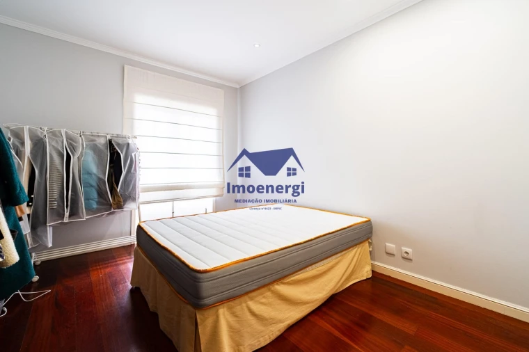 Apartamento T4 para Venda em Mindelo Foto 6