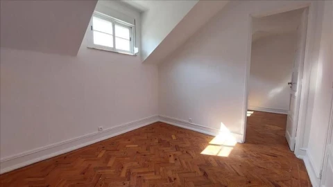 Apartamento T3 para Venda em Queluz e Belas