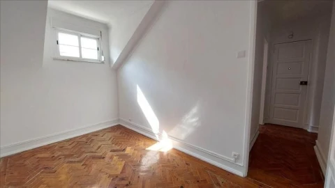 Apartamento T3 para Venda em Queluz e Belas