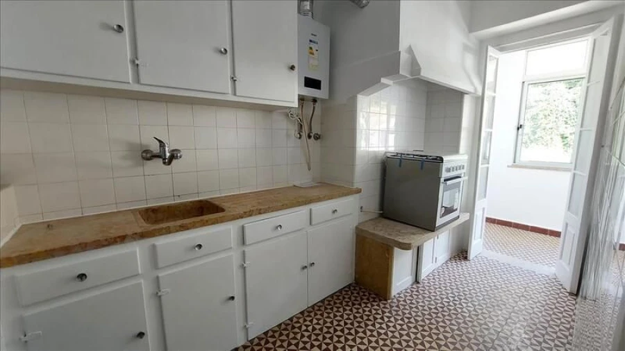 Apartamento T3 para Venda em Queluz e Belas Foto 3