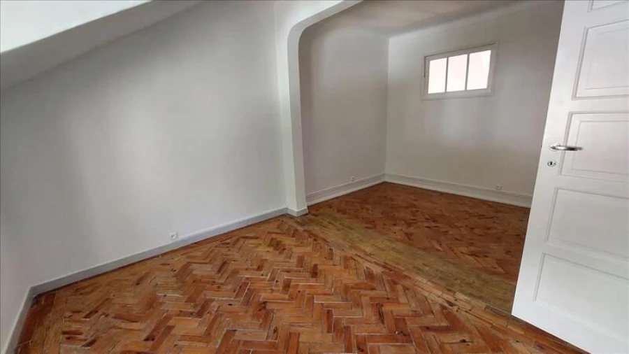 Apartamento T3 para Venda em Queluz e Belas Foto 8