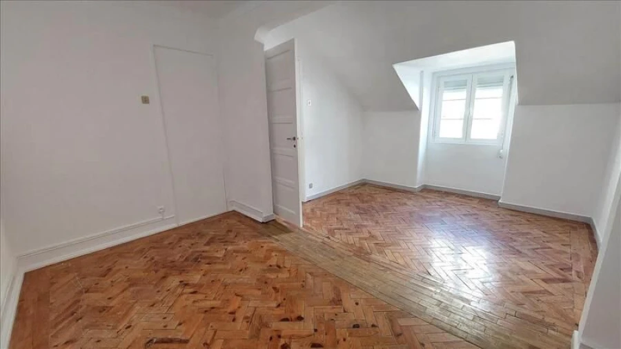 Apartamento T3 para Venda em Queluz e Belas Foto 9