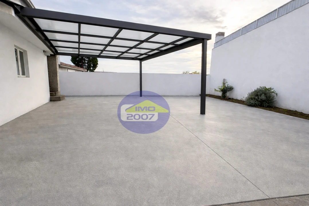 Moradia T2 para Venda em Nogueira da Regedoura Foto 5