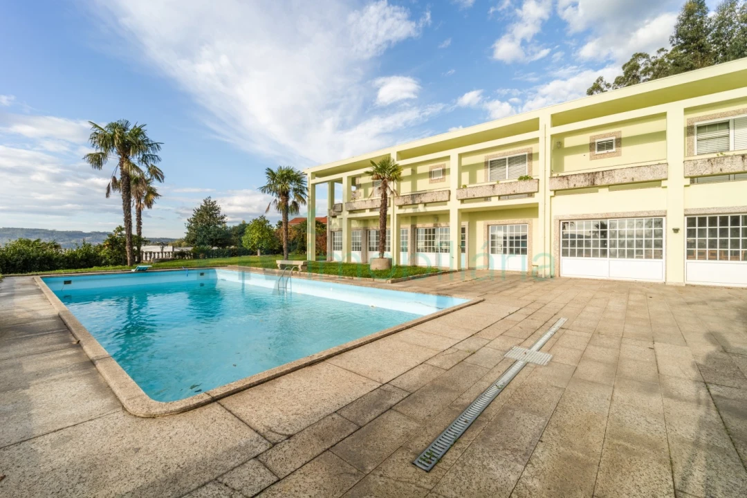 Moradia T6 para Venda em Caldas de Vizela (São Miguel e São João) Foto 12