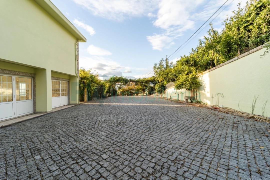 Moradia T6 para Venda em Caldas de Vizela (São Miguel e São João) Foto 70