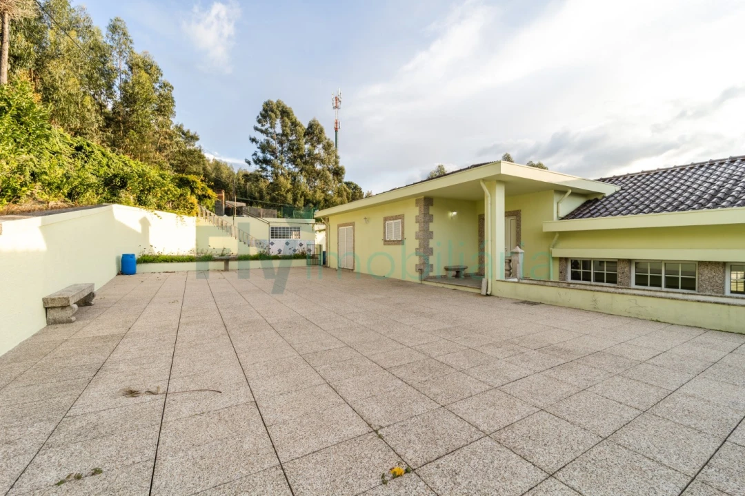 Moradia T6 para Venda em Caldas de Vizela (São Miguel e São João) Foto 71