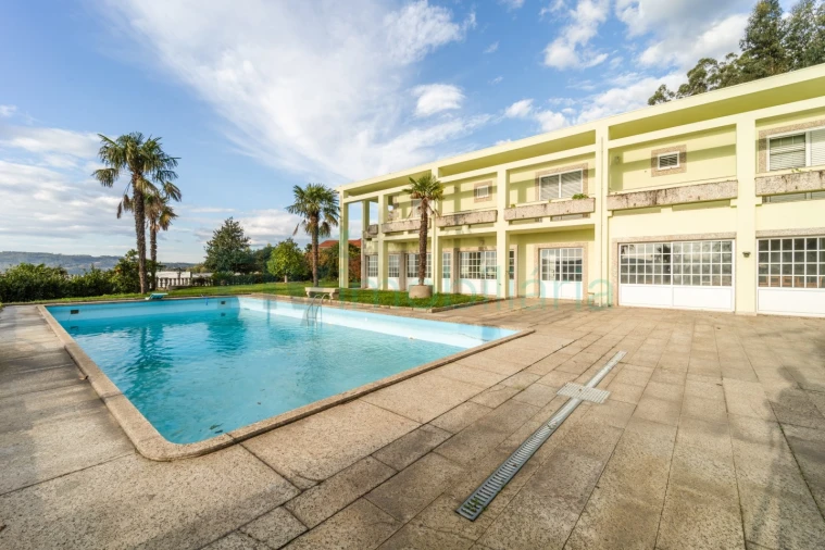 Moradia T6 para Venda em Caldas de Vizela (São Miguel e São João) Foto 12