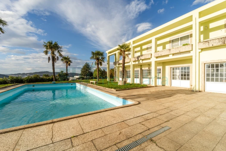 Moradia T6 para Venda em Caldas de Vizela (São Miguel e São João) Foto 2