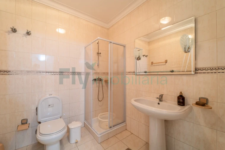 Moradia T6 para Venda em Caldas de Vizela (São Miguel e São João) Foto 27