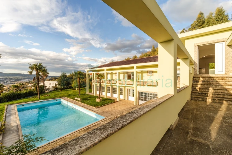 Moradia T6 para Venda em Caldas de Vizela (São Miguel e São João) Foto 46