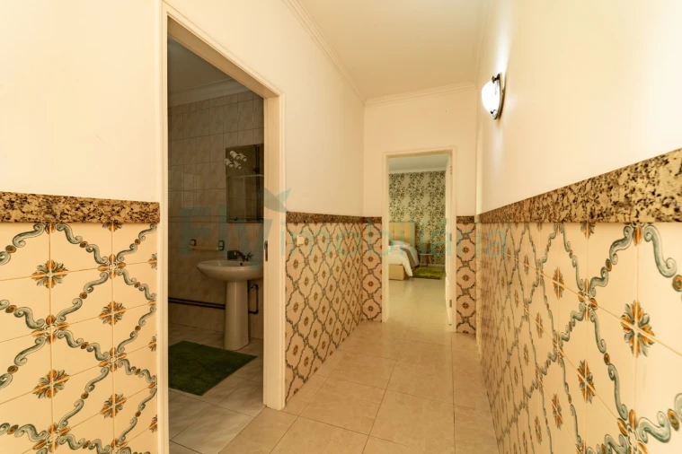 Moradia T6 para Venda em Caldas de Vizela (São Miguel e São João) Foto 49