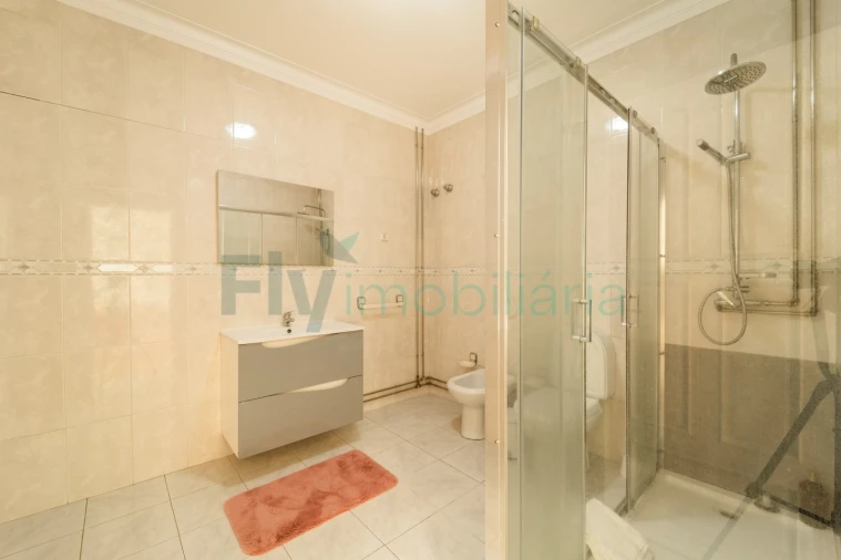 Moradia T6 para Venda em Caldas de Vizela (São Miguel e São João) Foto 55