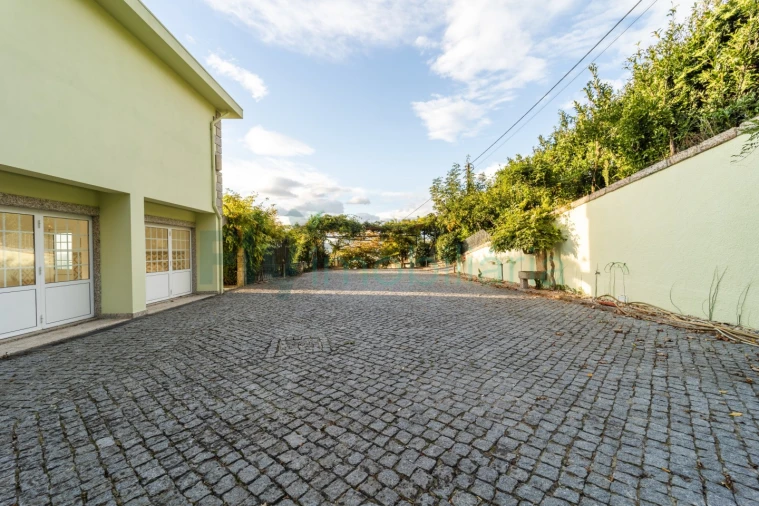 Moradia T6 para Venda em Caldas de Vizela (São Miguel e São João) Foto 70