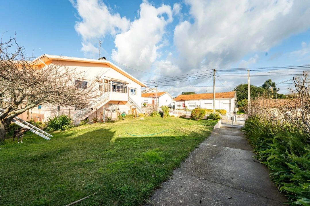 Moradia T3 para Venda em Arcozelo Foto 1