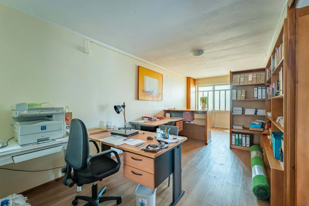 Moradia T3 para Venda em Arcozelo Foto 26