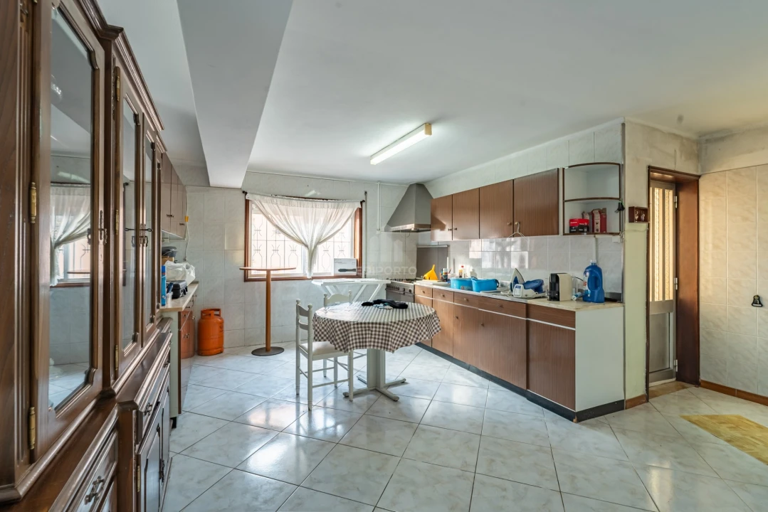 Moradia T3 para Venda em Arcozelo Foto 23