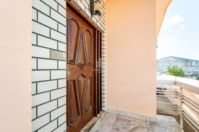 Moradia T3 para Venda em Arcozelo Foto 11