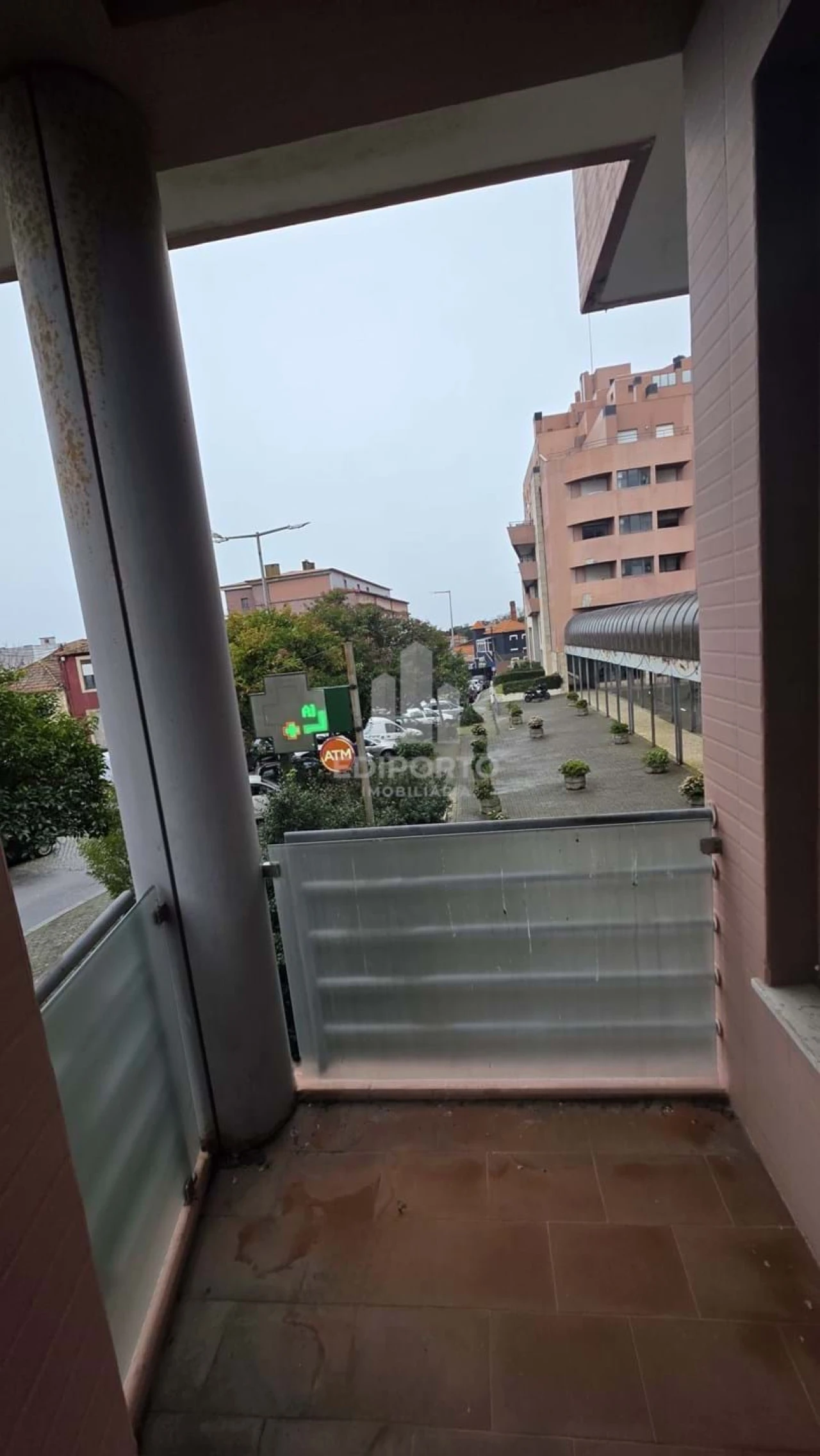 Apartamento T1 para Arrendamento em Santa Marinha Foto 10