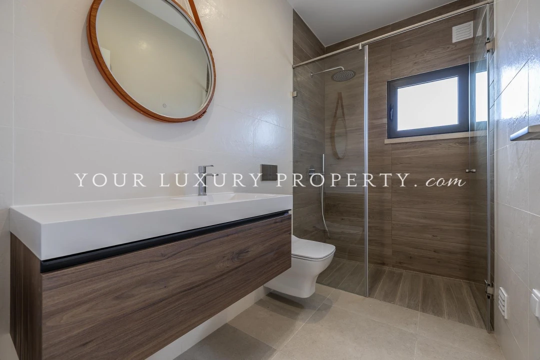 Moradia T4 para Venda em Almancil Foto 9