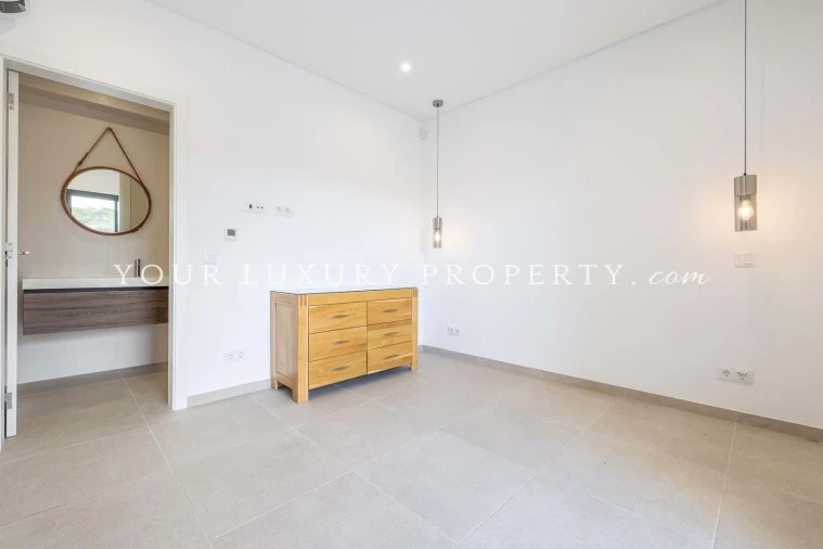 Moradia T4 para Venda em Almancil Foto 10