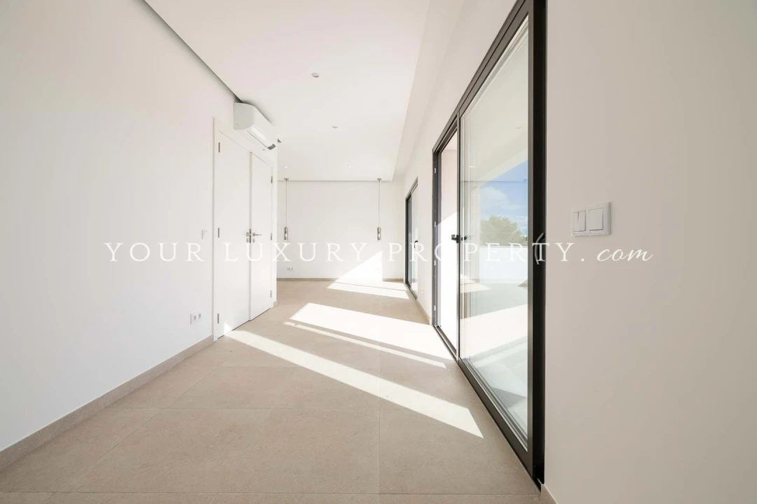 Moradia T4 para Venda em Almancil Foto 17