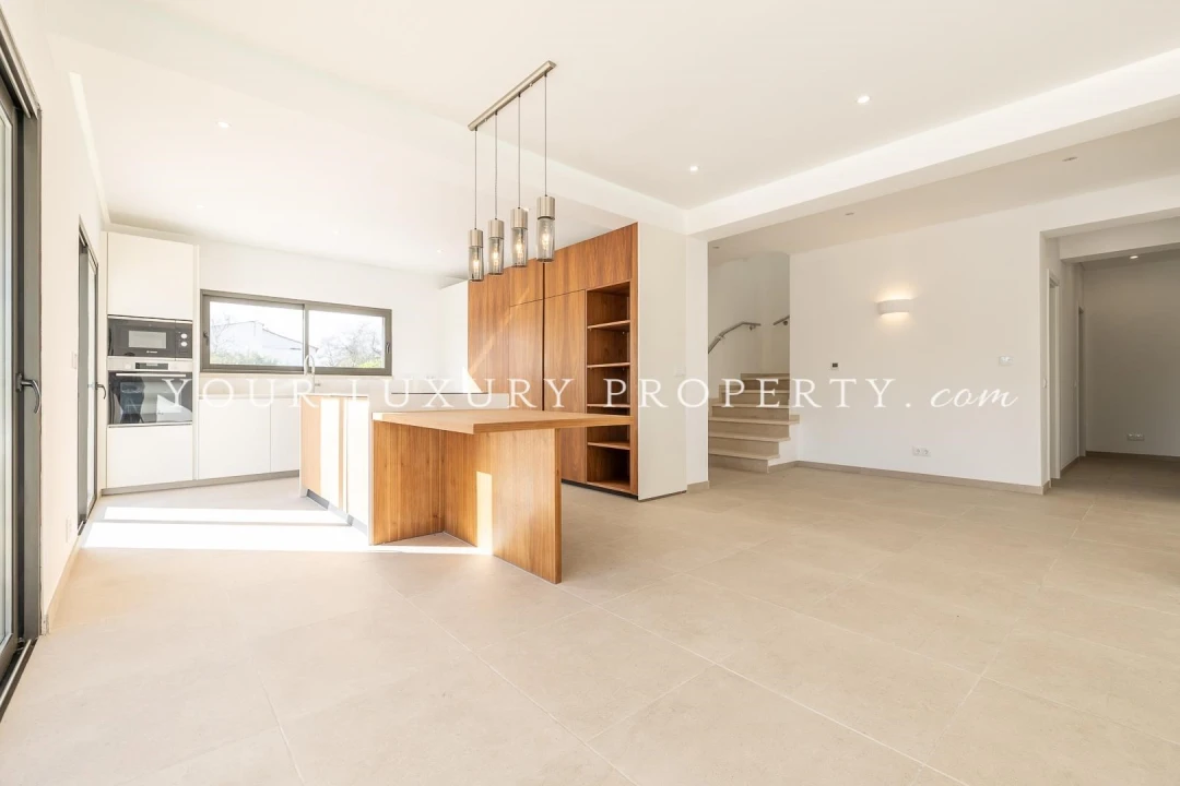 Moradia T4 para Venda em Almancil Foto 5