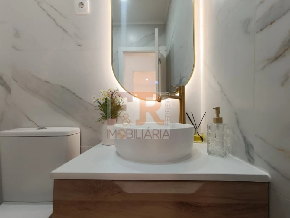 Moradia T3 para Venda em Fernao Ferro Foto 13