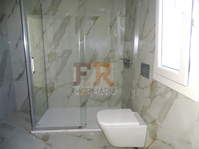 Moradia T3 para Venda em Fernao Ferro Foto 4