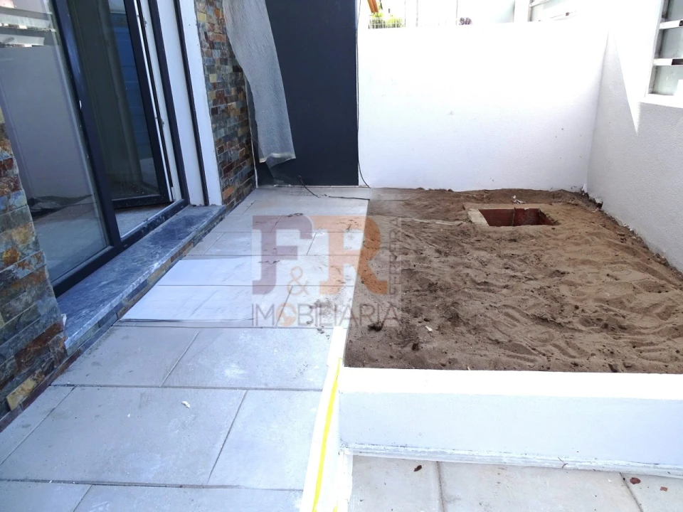 Moradia T3 para Venda em Fernao Ferro Foto 8