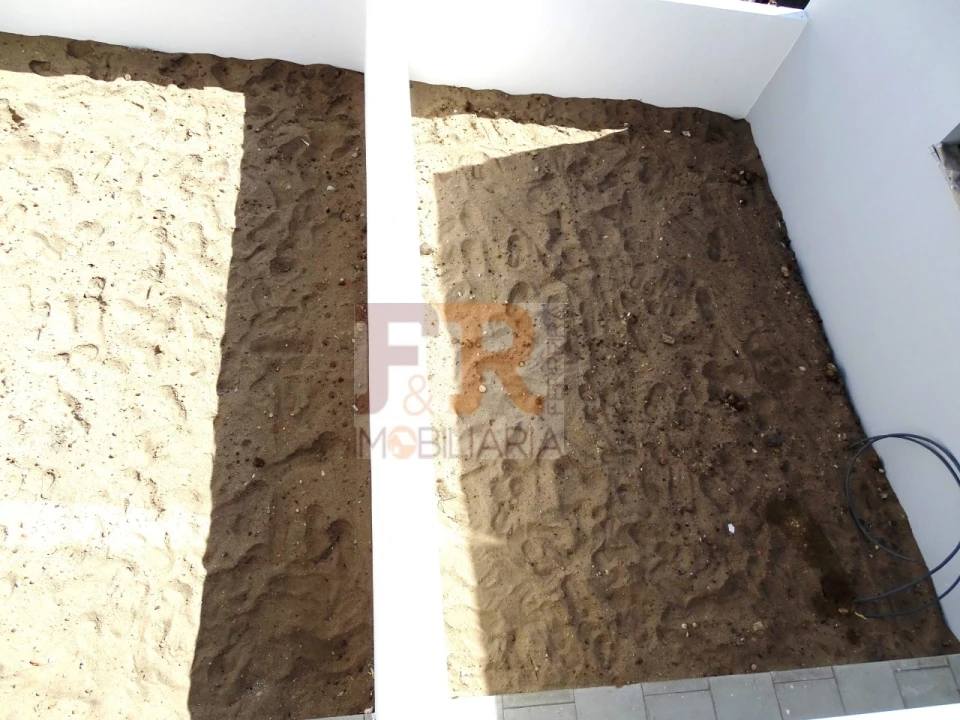 Moradia T3 para Venda em Fernao Ferro Foto 14