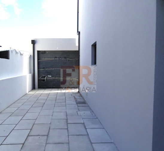 Moradia T3 para Venda em Fernao Ferro Foto 9