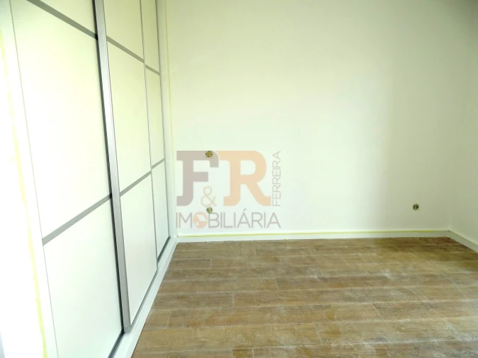 Moradia T3 para Venda em Fernao Ferro Foto 15