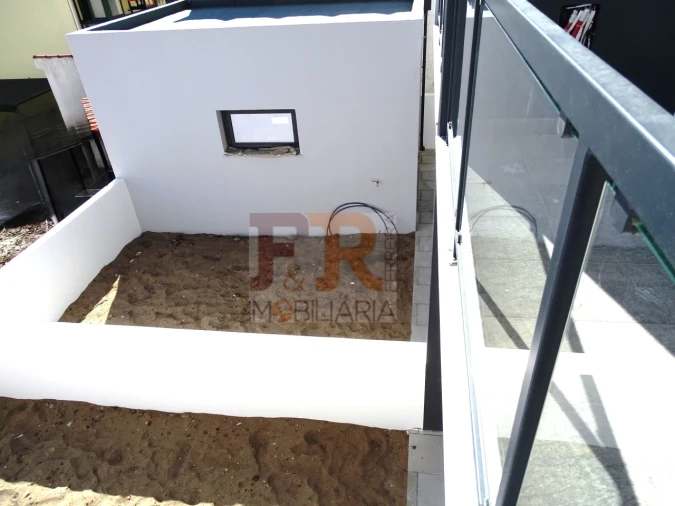 Moradia T3 para Venda em Fernao Ferro Foto 16