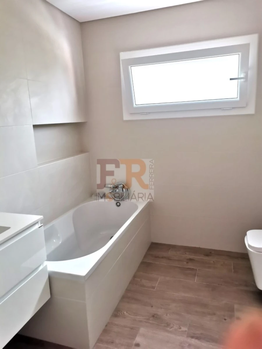 Moradia T3 para Venda em Fernao Ferro Foto 18