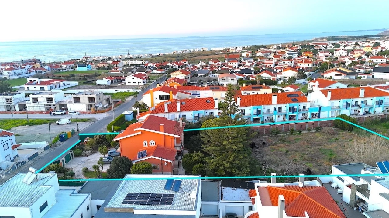 Moradia T5 para Venda em A dos Cunhados e Maceira Foto 1