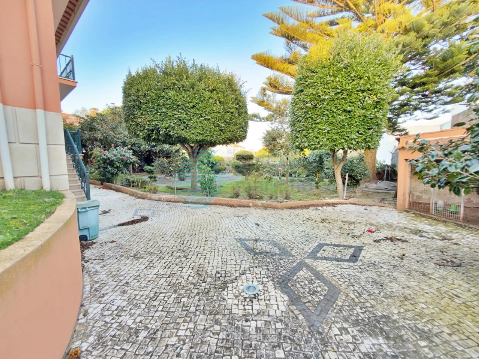 Moradia T5 para Venda em A dos Cunhados e Maceira Foto 5