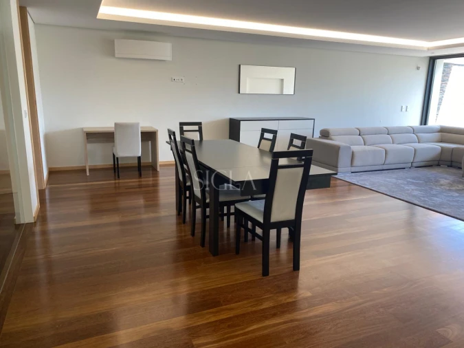 Moradia T3 para Arrendamento em Madalena Foto 6