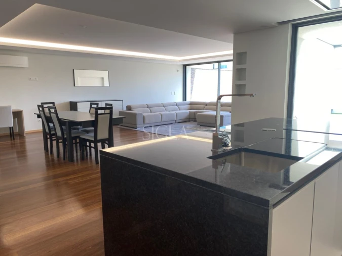 Moradia T3 para Arrendamento em Madalena Foto 7