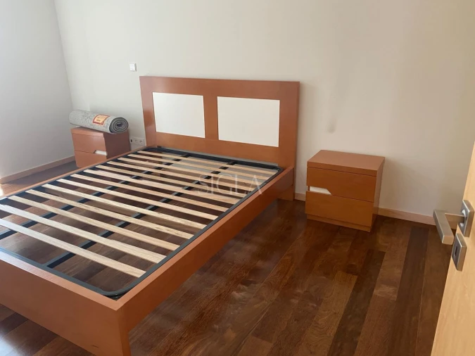 Moradia T3 para Arrendamento em Madalena Foto 25