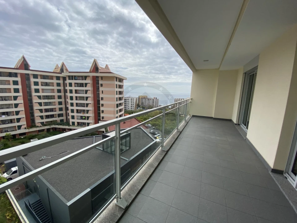 Apartamento T3 para Venda em São Martinho Foto 16