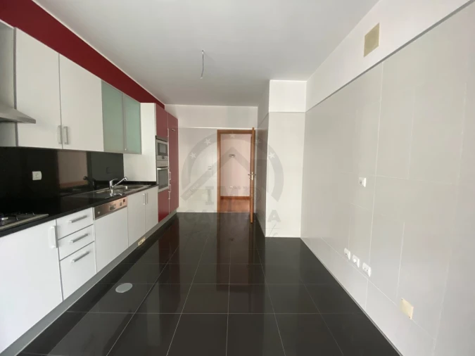 Apartamento T3 para Venda em São Martinho Foto 3