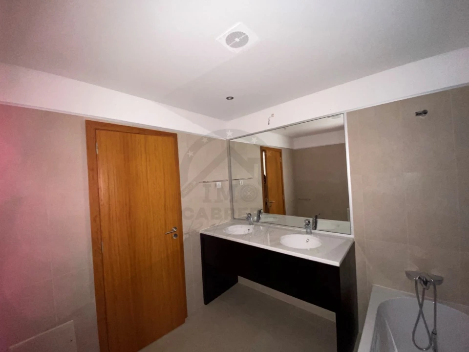 Apartamento T3 para Venda em São Martinho Foto 10