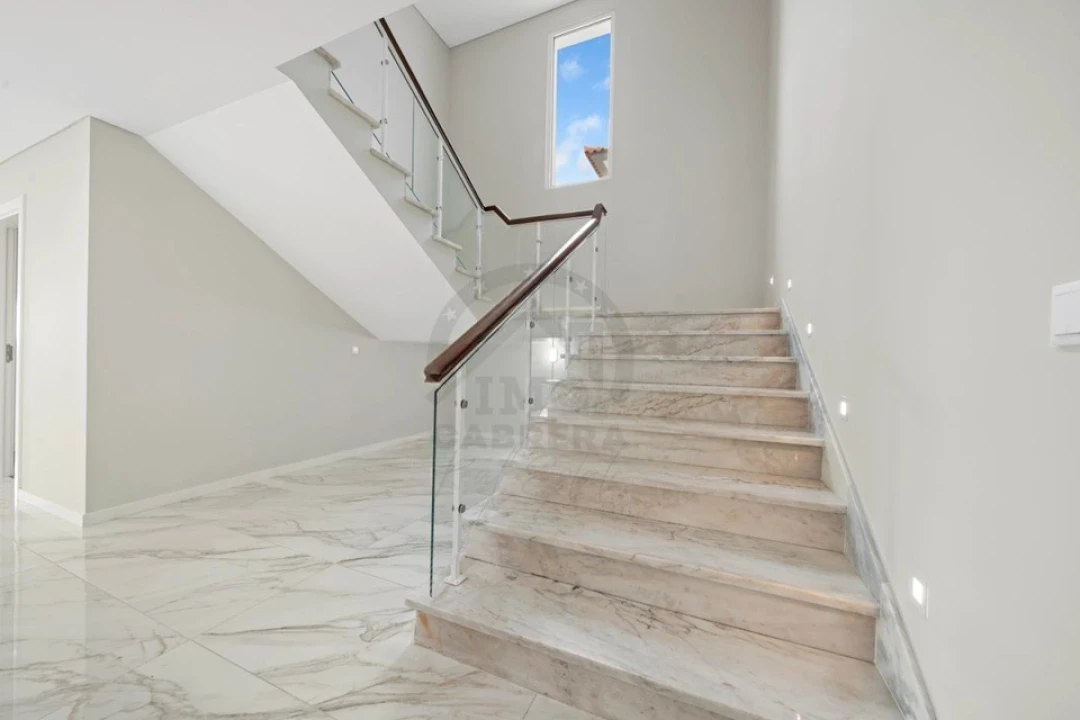 Moradia T4 para Venda em Funchal (Santa Maria Maior) Foto 11