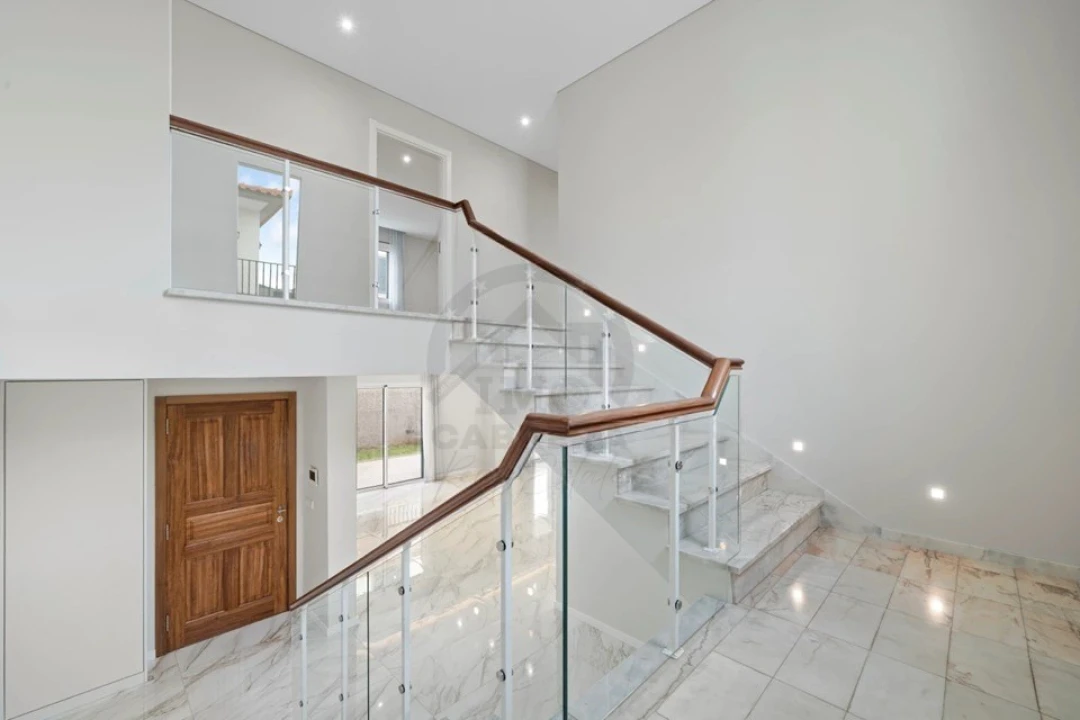 Moradia T4 para Venda em Funchal (Santa Maria Maior) Foto 12