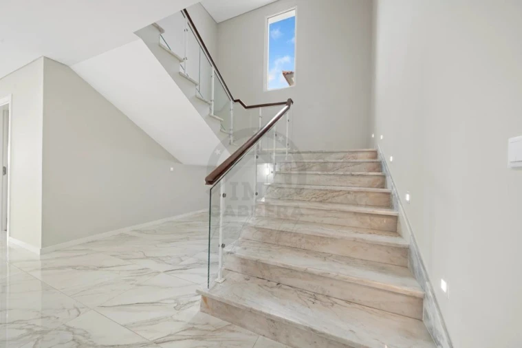 Moradia T4 para Venda em Funchal (Santa Maria Maior) Foto 11